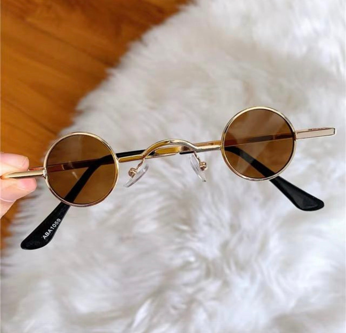 MOTIVA Signature Round Glasses
